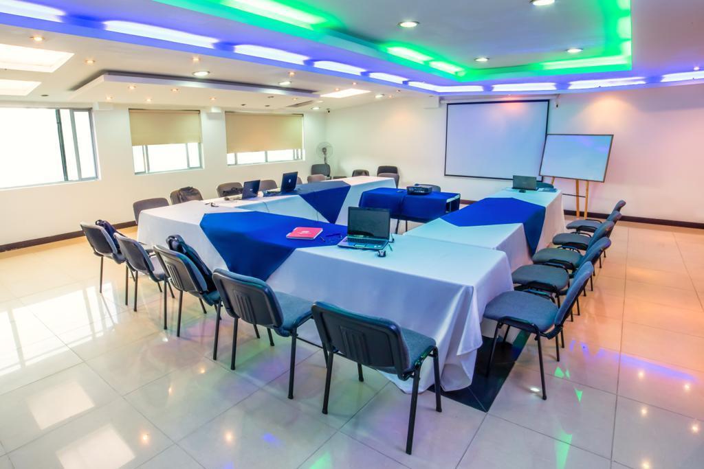 Aw Hotel Connect 33 Bogota Bagian luar foto
