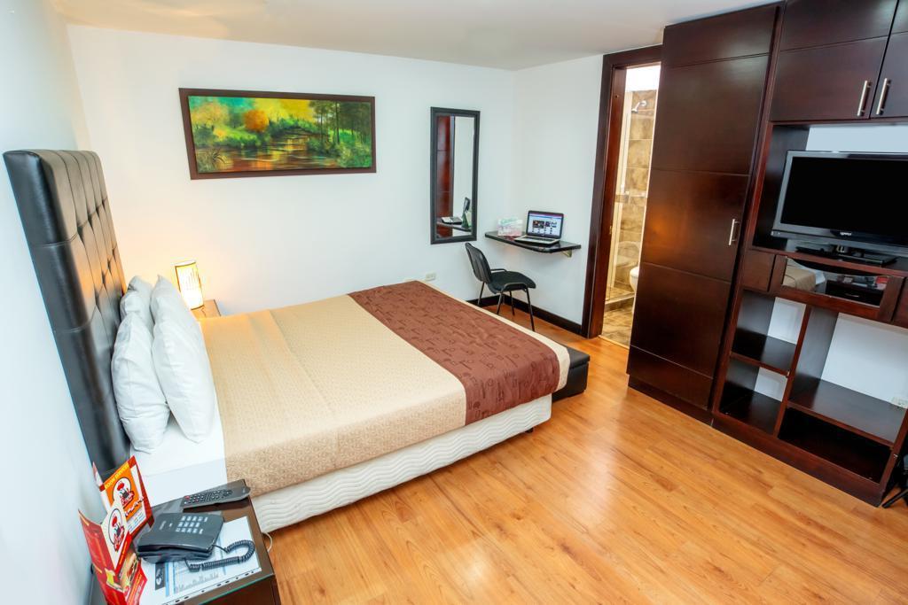 Aw Hotel Connect 33 Bogota Bagian luar foto
