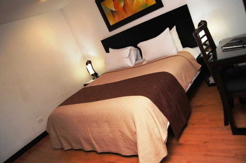 Aw Hotel Connect 33 Bogota Bagian luar foto