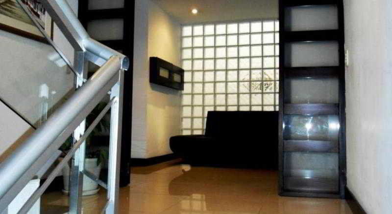 Aw Hotel Connect 33 Bogota Bagian luar foto